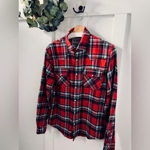 VINTAGE Levi's Woman’s Pearl Snap Western Plaid Long Sleeve Shirt Size S